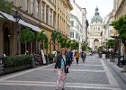 Lynne posing on Zrinyi Street